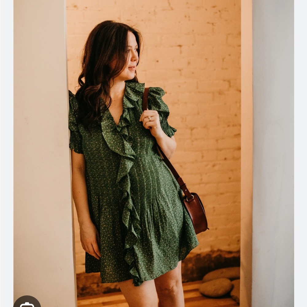 Doen Cute Green Dress size Small